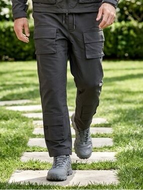 NWT Club Paradise Culture Kings Men’s Windbreaker Black Cargo Pants - Size L